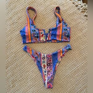 Cider NWOT paisley colorful boho two piece bikini set size M
